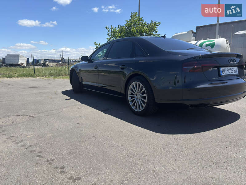 Седан Audi A8 2015 в Миколаєві