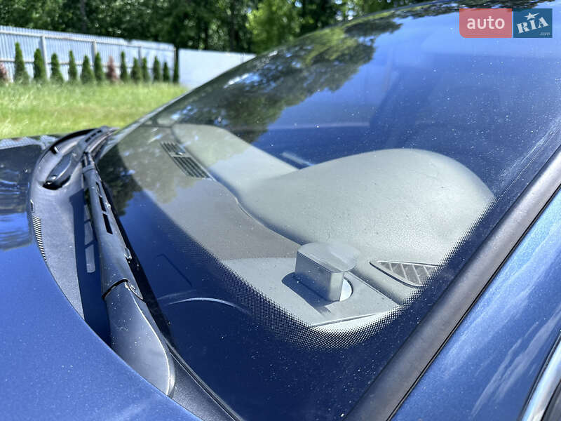 Седан Audi A8 2004 в Луцке