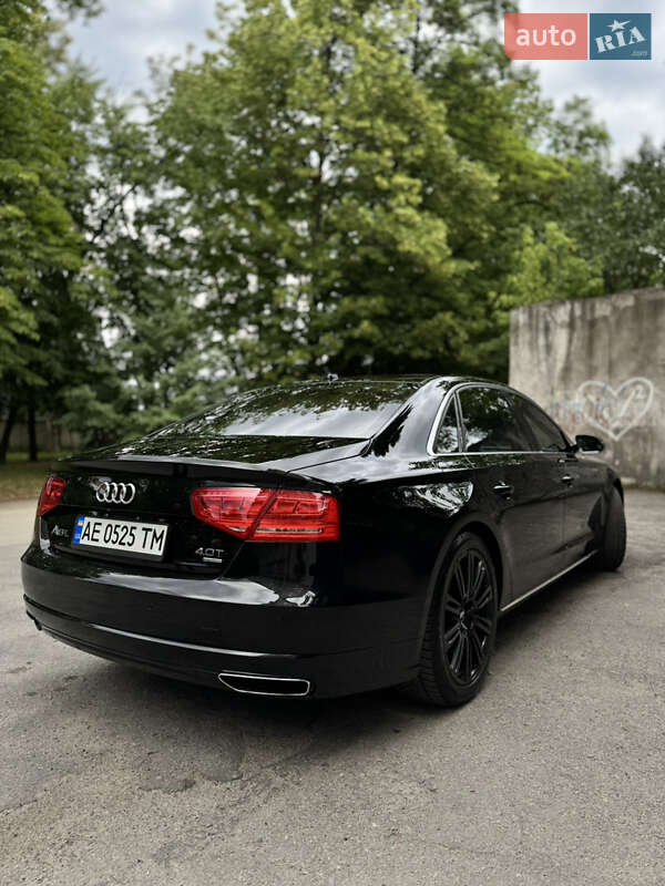 Седан Audi A8 2013 в Днепре