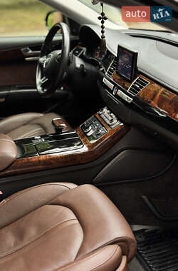 Седан Audi A8 2013 в 