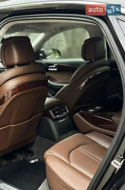 Седан Audi A8 2013 в 