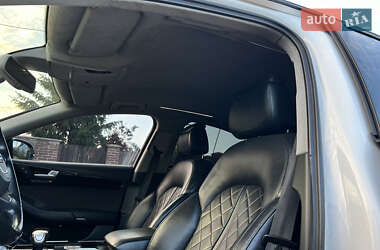 Седан Audi A8 2011 в 