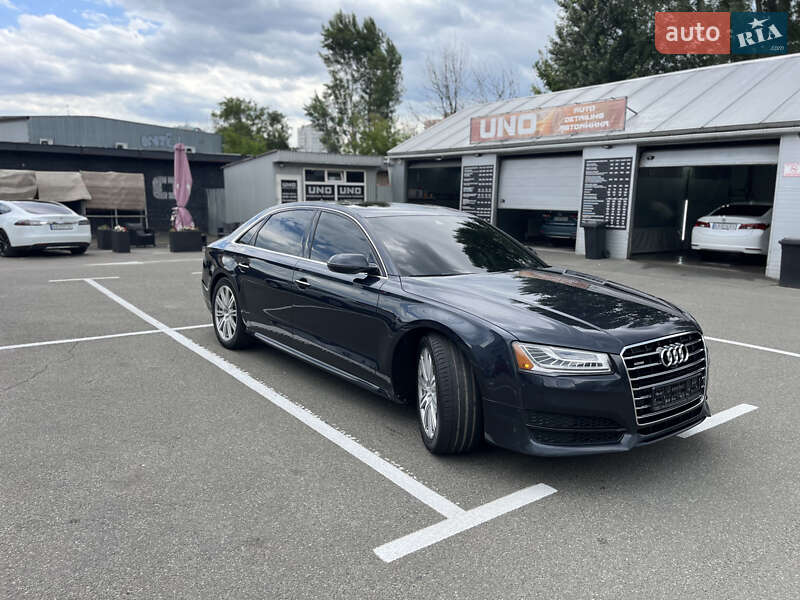 Седан Audi A8 2016 в Києві