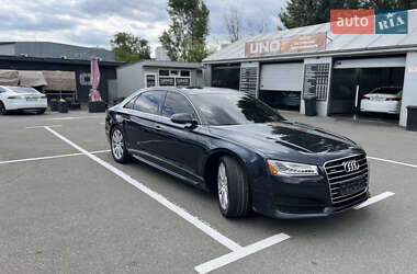Седан Audi A8 2016 в 