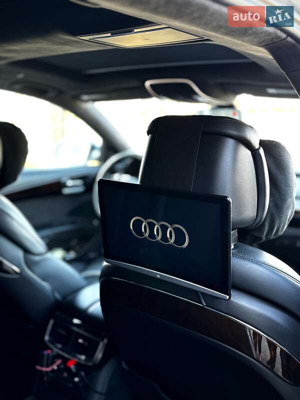 Седан Audi A8 2015 в Одессе