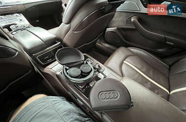 Седан Audi A8 2011 в 