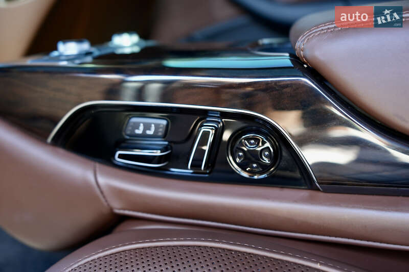 Седан Audi A8 2016 в Житомире