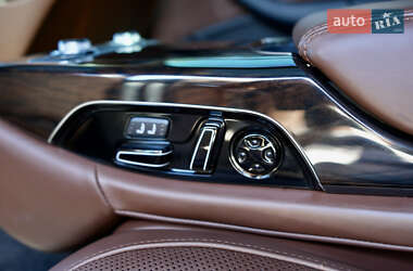 Седан Audi A8 2016 в 