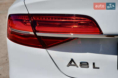 Седан Audi A8 2016 в 