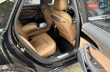 Седан Audi A8 2018 в 