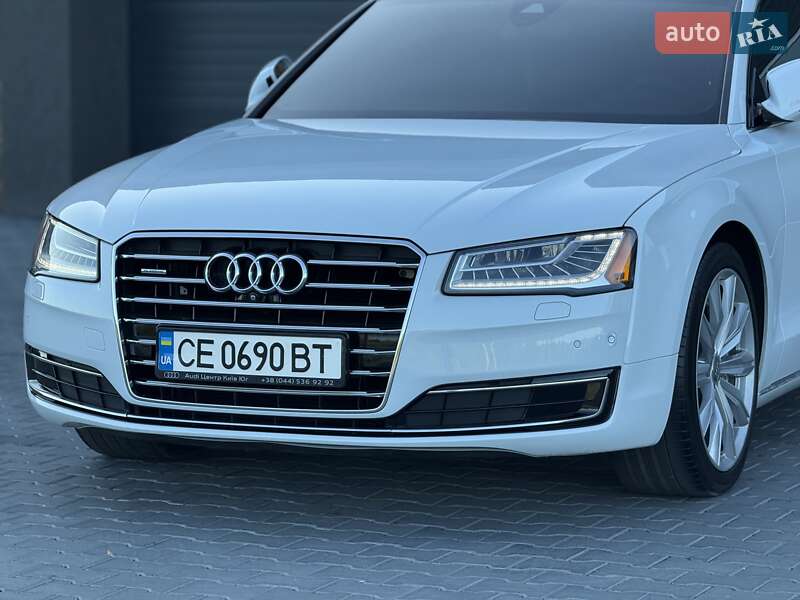 Седан Audi A8 2015 в Черновцах