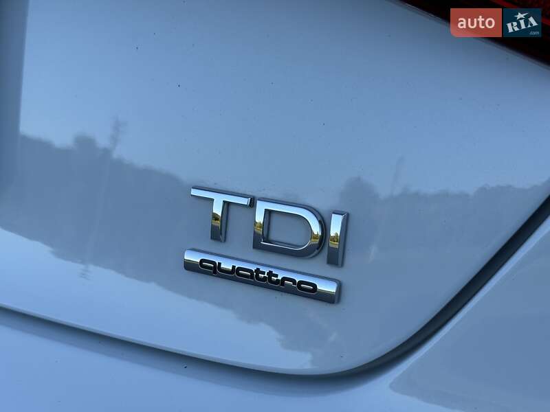 Седан Audi A8 2015 в Черновцах