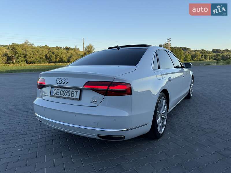 Седан Audi A8 2015 в Черновцах
