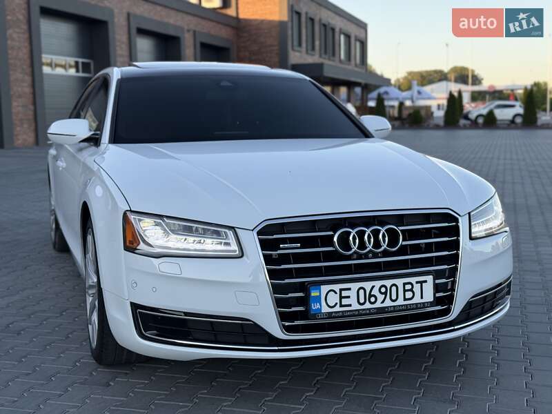 Седан Audi A8 2015 в Черновцах