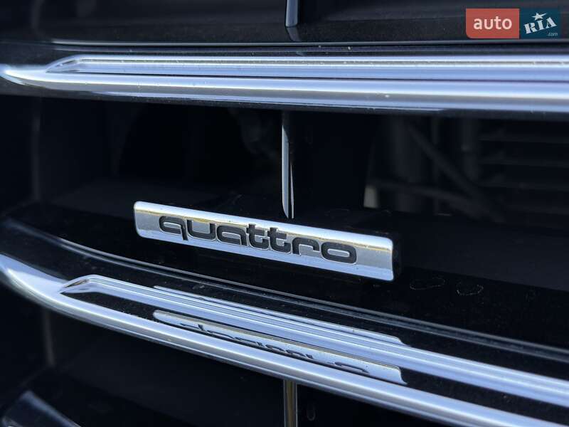 Седан Audi A8 2015 в Черновцах