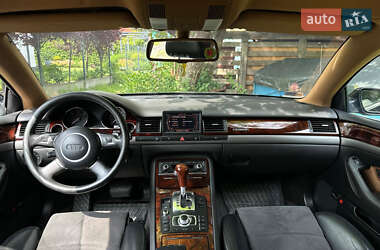 Седан Audi A8 2004 в 