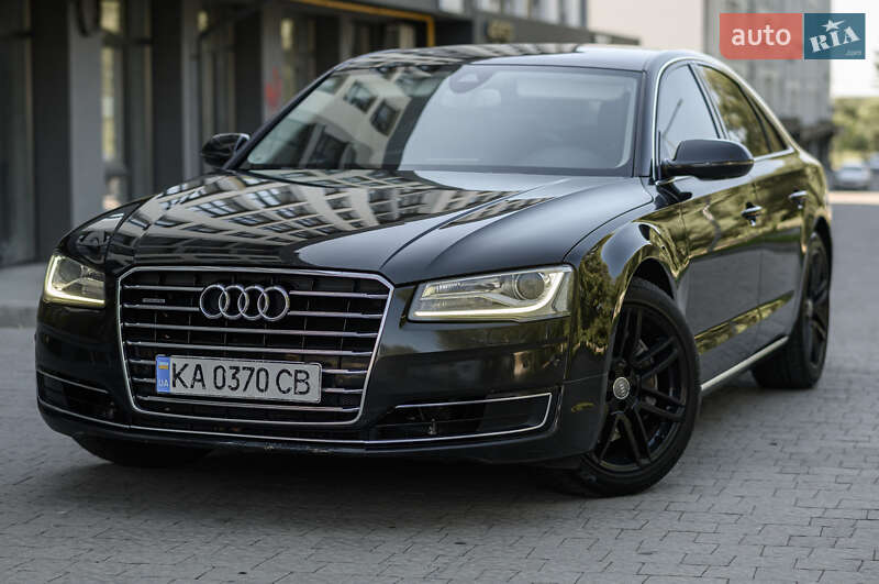 Седан Audi A8 2014 в Львове