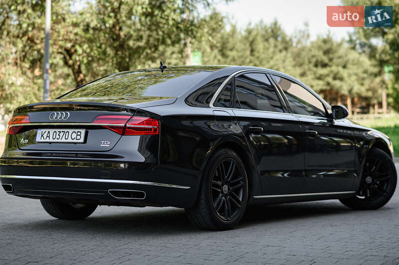 Седан Audi A8 2014 в Львове