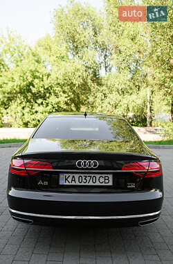 Седан Audi A8 2014 в 