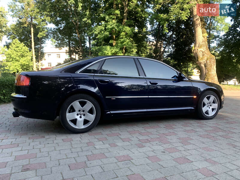 Седан Audi A8 2004 в Львове