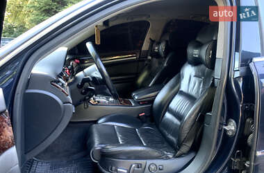 Седан Audi A8 2004 в 