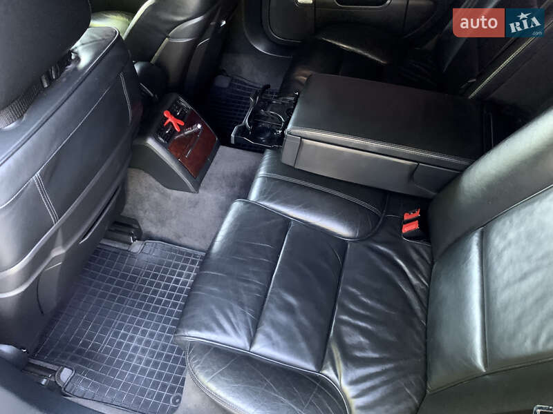 Седан Audi A8 2004 в Львове
