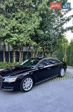 Седан Audi A8 2015 в 