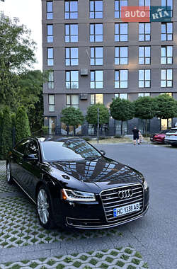 Седан Audi A8 2015 в 