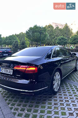 Седан Audi A8 2015 в 