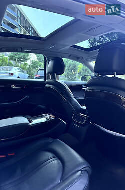 Седан Audi A8 2015 в 