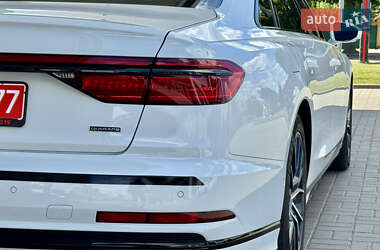 Седан Audi A8 2021 в 