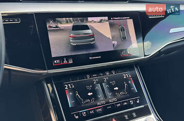 Седан Audi A8 2021 в 