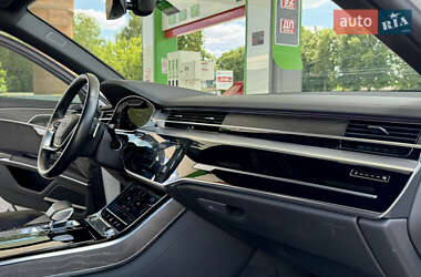 Седан Audi A8 2021 в 