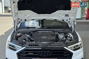 Седан Audi A8 2021 в 