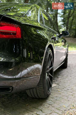 Седан Audi A8 2014 в 
