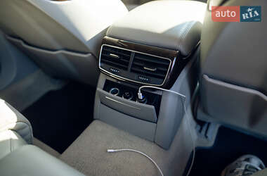 Седан Audi A8 2010 в 