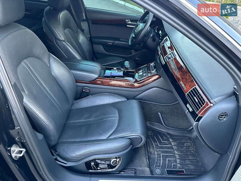 Седан Audi A8 2012 в Киеве