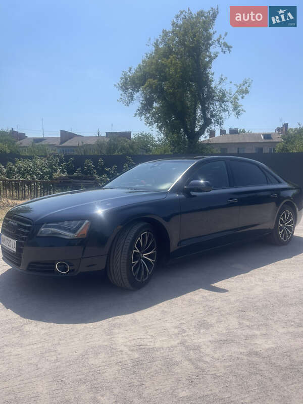 Седан Audi A8 2013 в 