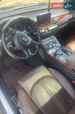 Седан Audi A8 2013 в 