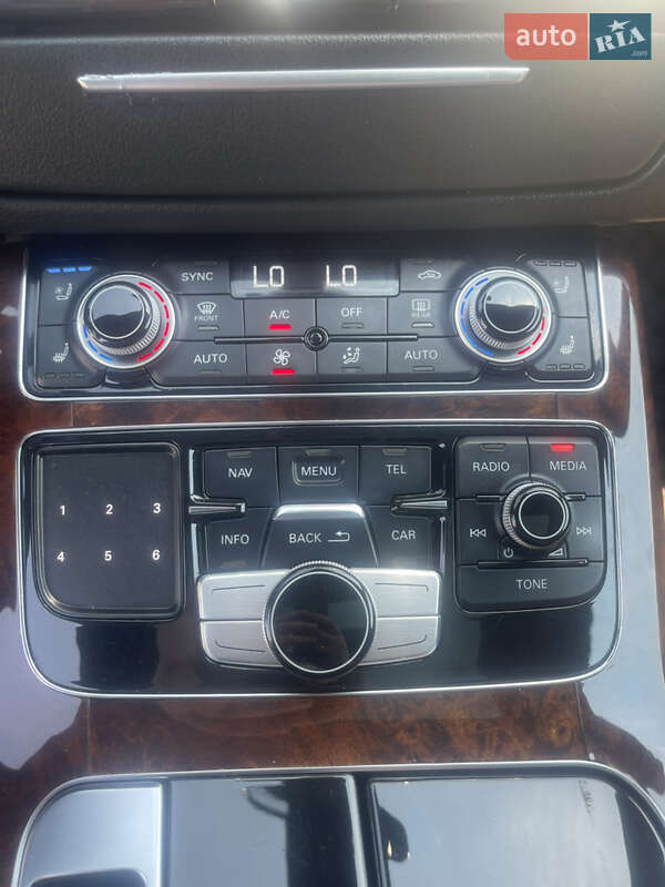 Седан Audi A8 2013 в Бердичеве