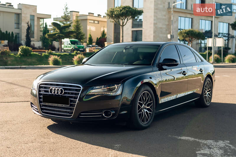 Седан Audi A8 2010 в 