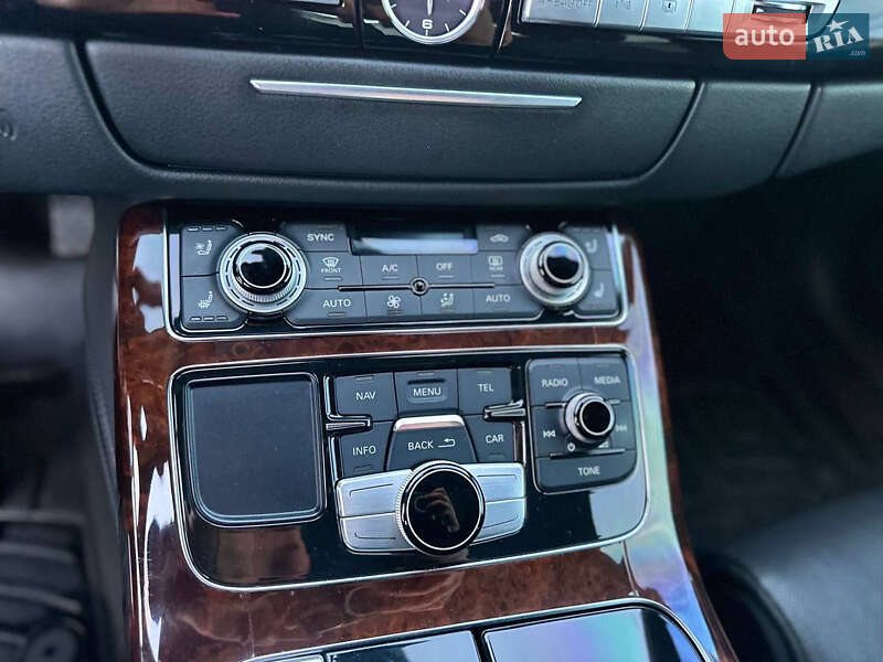 Седан Audi A8 2012 в Киеве