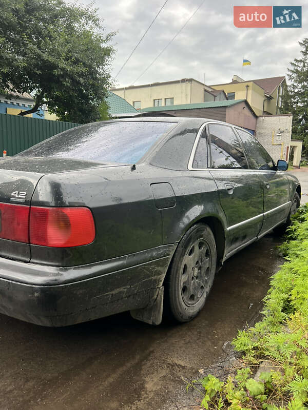 Седан Audi A8 1998 в Киеве