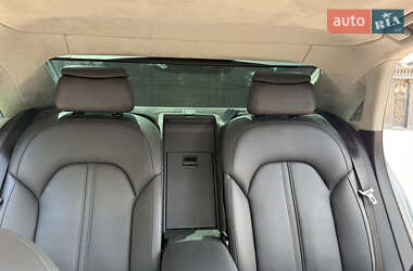 Седан Audi A8 2014 в 