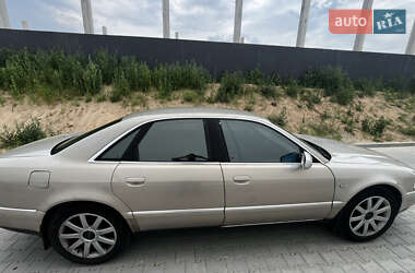 Седан Audi A8 2000 в 