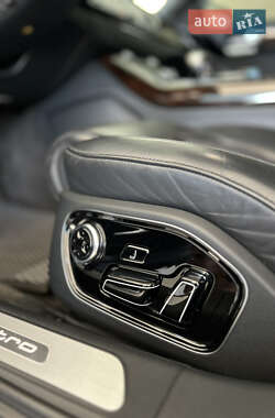 Седан Audi A8 2016 в 