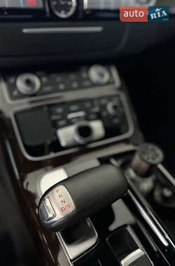 Седан Audi A8 2016 в 