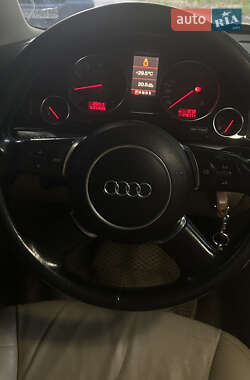 Седан Audi A8 2004 в 