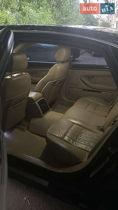 Седан Audi A8 2004 в Черновцах