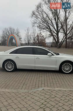 Седан Audi A8 2015 в 